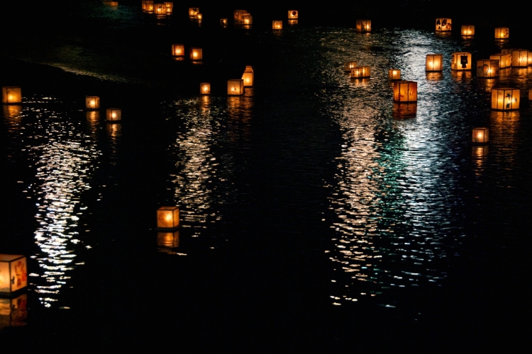 floating lanterns japanese bon festival