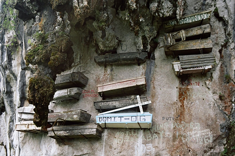 sagada hanging coffins